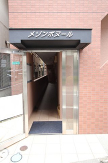 建物入り口
