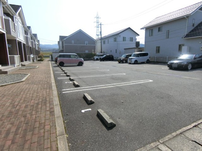 【駐車場】 | セレブレイトⅢ