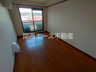  | 高井田ルグラン