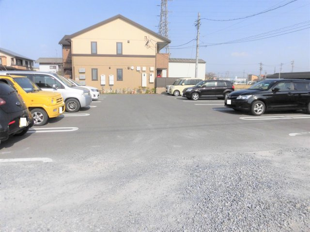 アリエットの駐車場