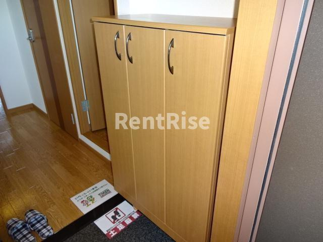 ウエストウッドの庭|下駄箱