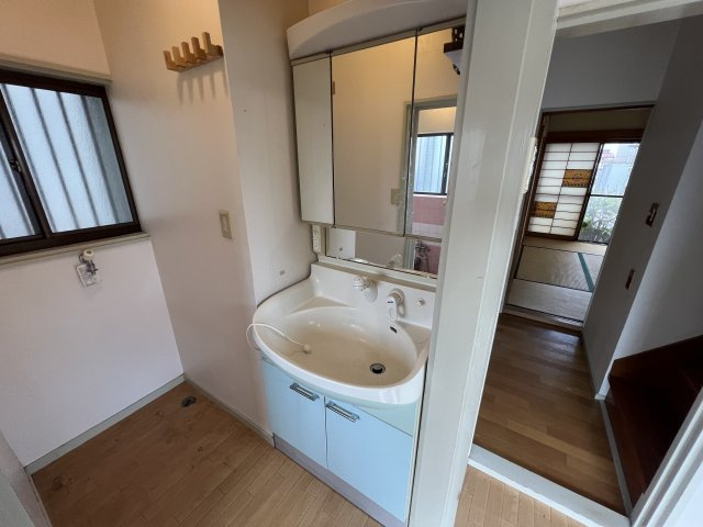 和歌山市井辺・中古戸建・54497の洗面所