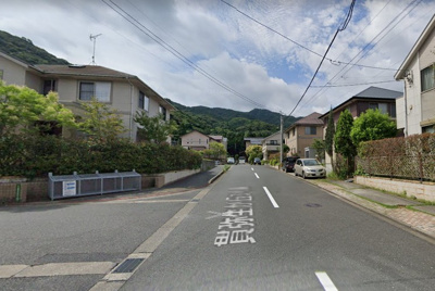 【前面道路含む現地写真】 | 貫弥生が丘三丁目12番1号（B-14）