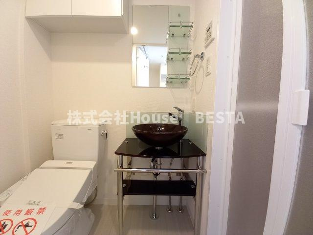 セレニテ神戸元町の独立洗面台