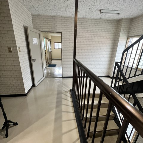 室蘭市知利別町１丁目8-13テナントのロビー