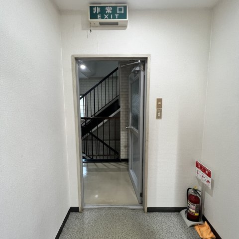 室蘭市知利別町１丁目8-13テナントのその他