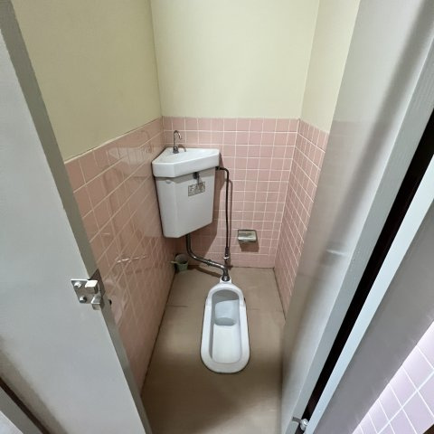 室蘭市知利別町１丁目8-13テナントのトイレ