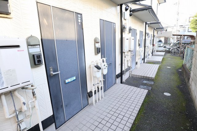 玉二ハイツのエントランス