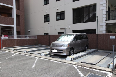 敷地内立体駐車場※サイズ、空車要確認