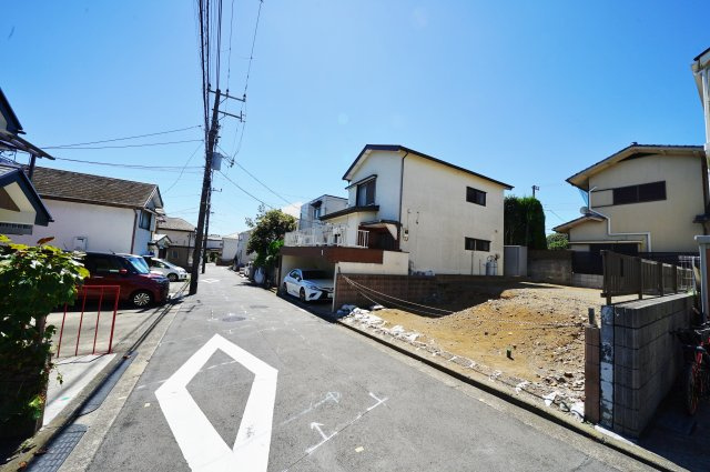 【横浜市保土ケ谷区法泉２丁目22-7新築戸建て】★仲介手数料無料★（初音ヶ丘小学校・橘中学校）の前面道路含む現地写真