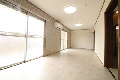 【居間・リビング】 | ラ・ルーチェ芳泉