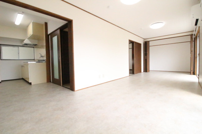 【居間・リビング】 | ラ・ルーチェ芳泉