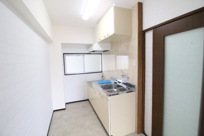 【キッチン】 | ラ・ルーチェ芳泉