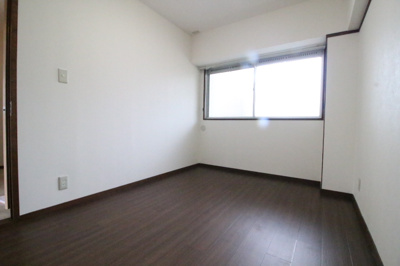 【寝室】 | ラ・ルーチェ芳泉