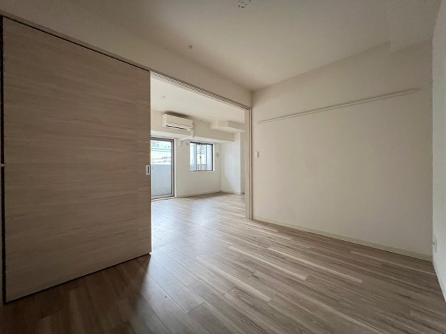 プレサンス心斎橋レヨンの洋室
