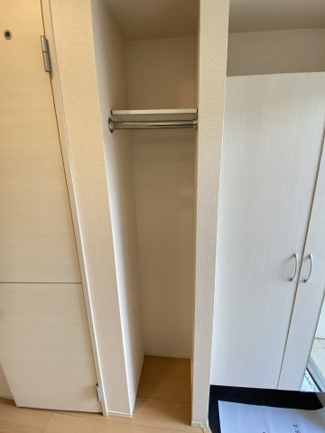 ☆玄関横収納☆
