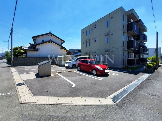 オアシス牛川 Ⅱの駐車場