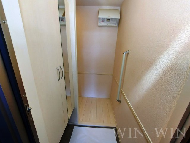 オアシス牛川 Ⅱの玄関