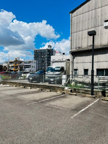 仲介手数料0円メゾンパトラージュの駐車場