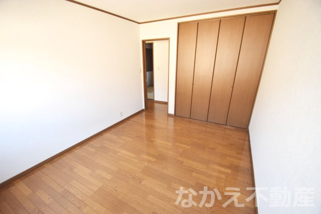 【寝室】 | 使い勝手のいい寝室です