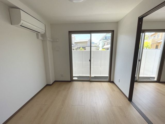 アリエッタ ヴェルデの居間・リビング|こちらの居間で趣味の時間をお楽しみください