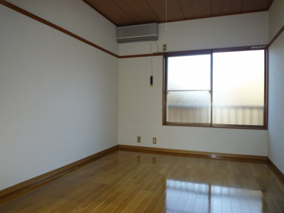 【居間・リビング】 | 白幡ハイツＡ棟 | 南向きで明るいリビング