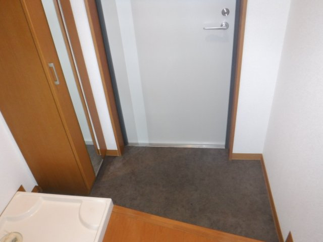 ブリランテの玄関|他のお部屋の参考写真となります。