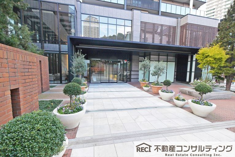 アーバンライフ神戸三宮ザ・タワーのエントランス