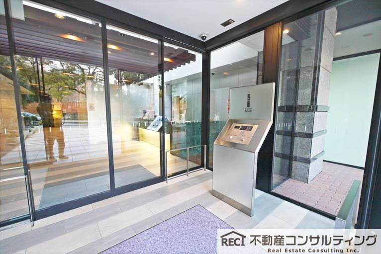 アーバンライフ神戸三宮ザ・タワーのエントランス