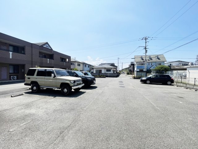 レジデンス城西Ⅱの駐車場