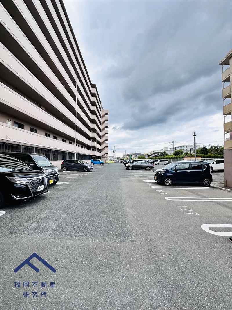 JGMシュリアン周船寺の駐車場