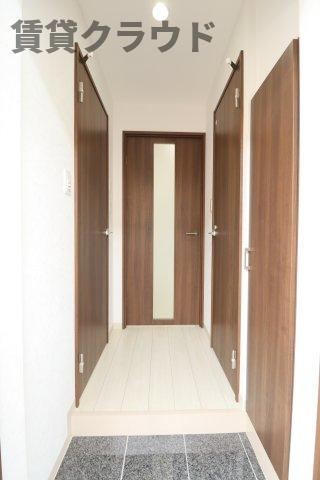 ピュアコートの玄関|明るい玄関です