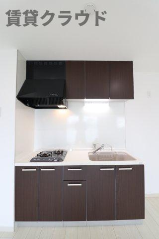 ピュアコートのキッチン|嬉しいガスコンロ2口付きのシステムキッチンです！