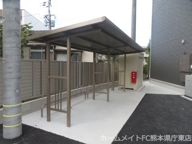 エウレカ国府Ⅱ の駐車場