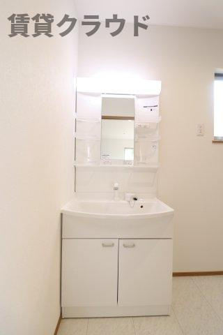 GKタウンの洗面所|朝の身支度に欠かせない独立洗面台♪