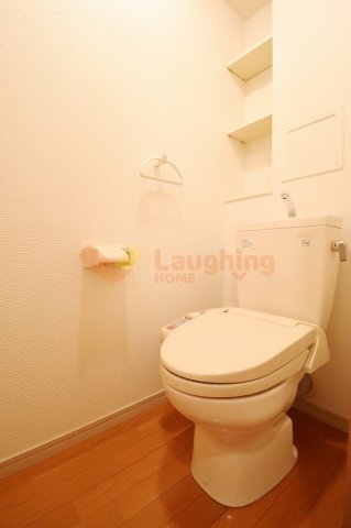 レジデンス・グリンダのトイレ|落ち着いた色調のトイレです