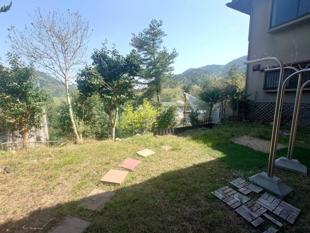 地震に強いＲＣ造●庭スペースあり●全室２面採光で陽当たり良好●亀岡市畑野町千ケ畑高橋の庭|庭