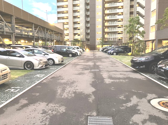アーバンパレス香椎照葉の駐車場