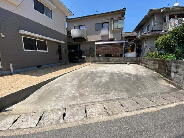 笠岡市城見台　リフォーム済み　中古一戸建て【仲介手数料無料】　の駐車場