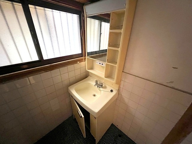 葛城市疋田戸建ての洗面所