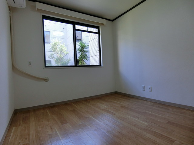 ラ・フェスタ牧野の洋室