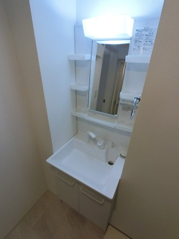 エアフォルク原木の独立洗面台