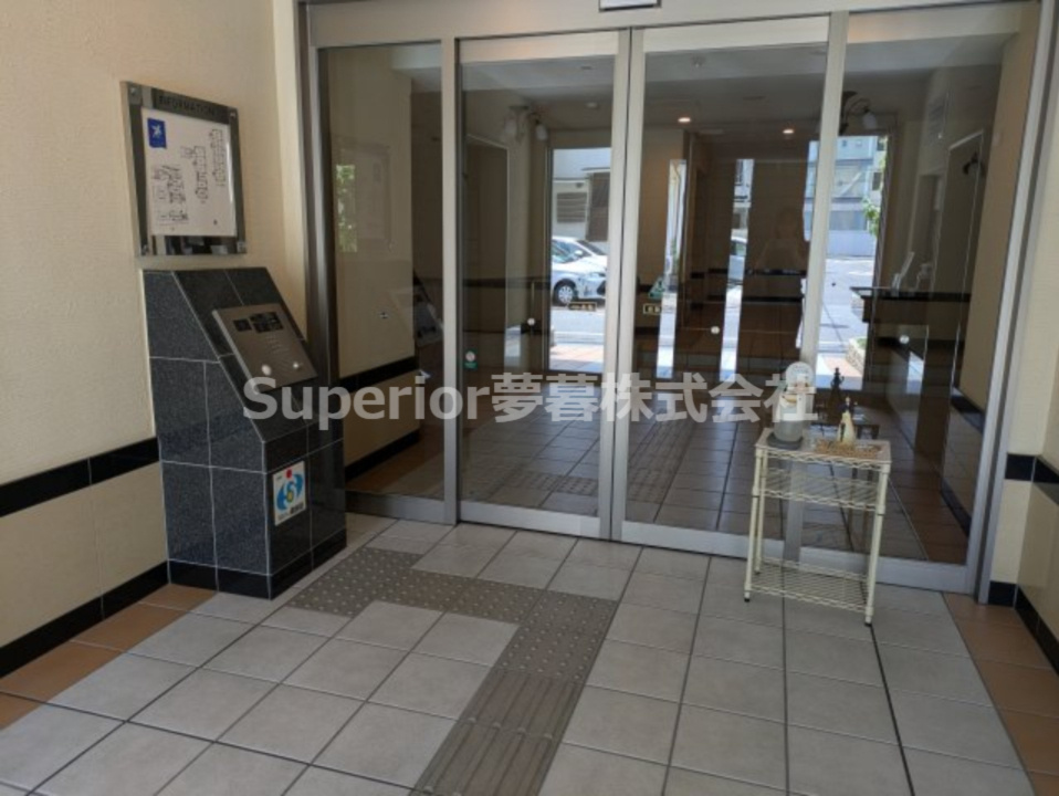 【中古マンション】パデシオン大津レイクビューのエントランス|清潔なエントランスです