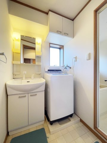 コォーリングマンションⅡの洗面所