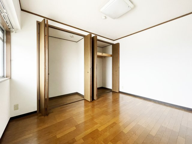 第二春日ハイツの居間・リビング