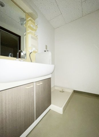 第二春日ハイツの洗面所