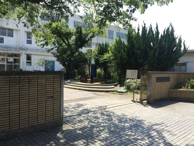 松戸市立南部小学校まで1300ｍ