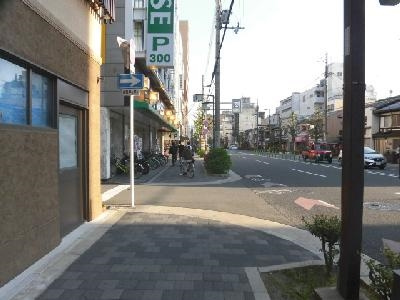 ベラジオ御所東の周辺|前面道路