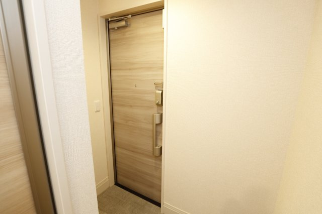 ロード花みずきの玄関