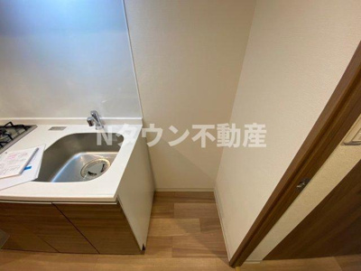 【その他】 | プレサンスジェネ千種内山 | 冷蔵庫置き場です